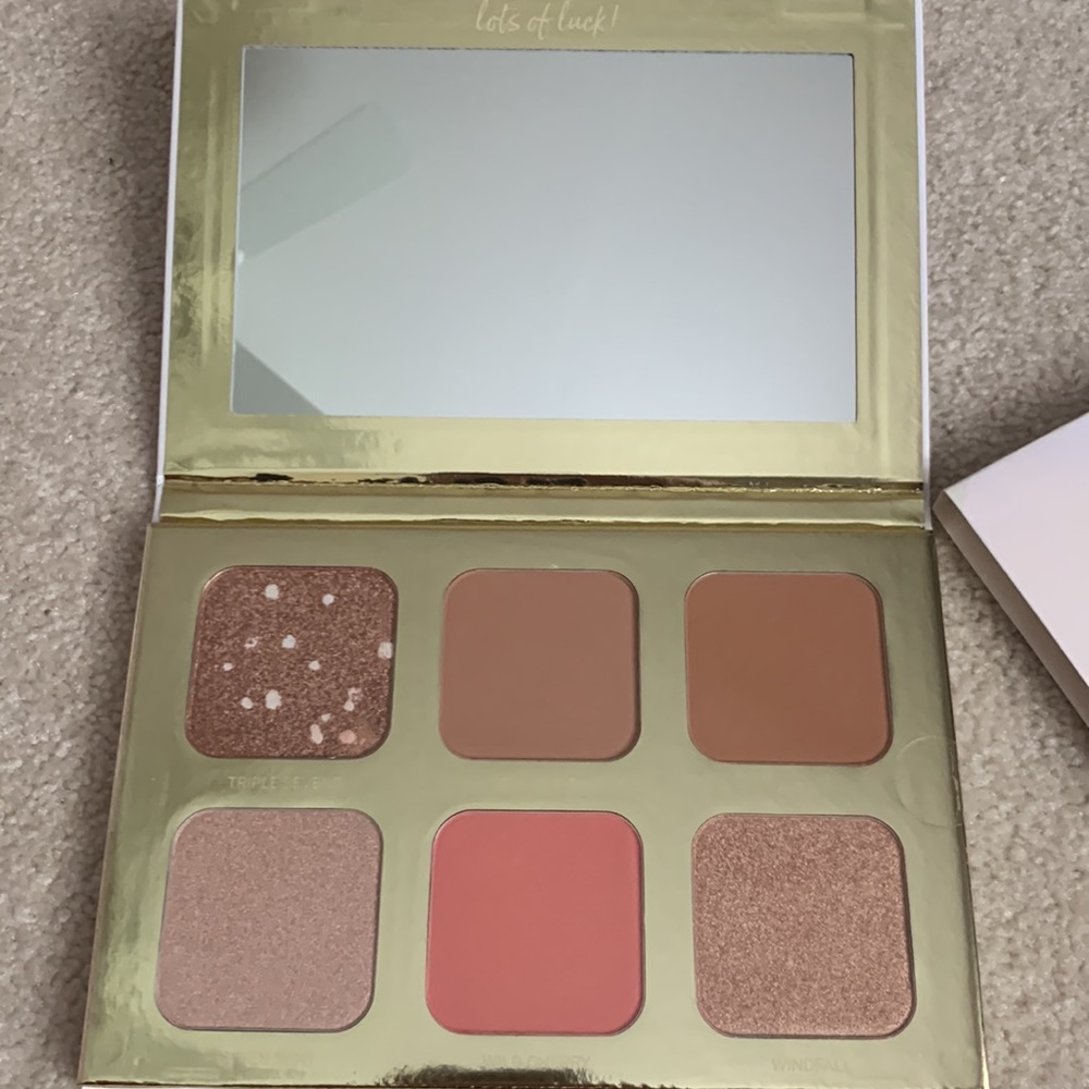 True + Lucious Lucky Glow highlighter palette NIB NEW UNUSED